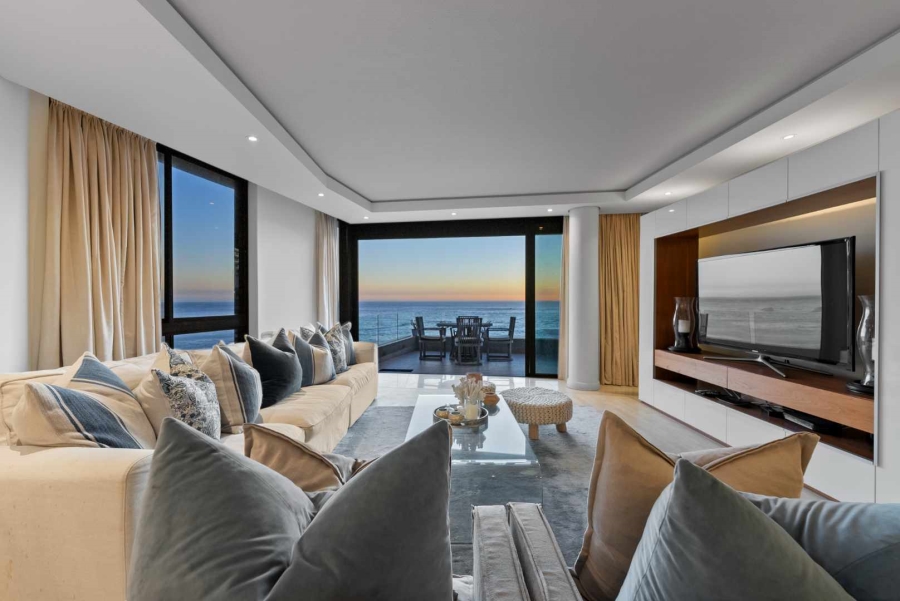2 Bedroom Property for Sale in Clifton Western Cape
